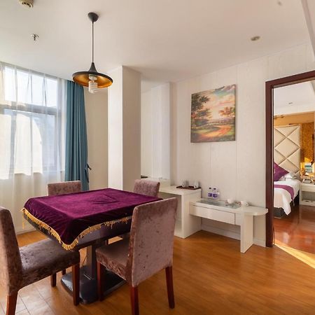 Rongle Business Hotel Yiwu  Bagian luar foto