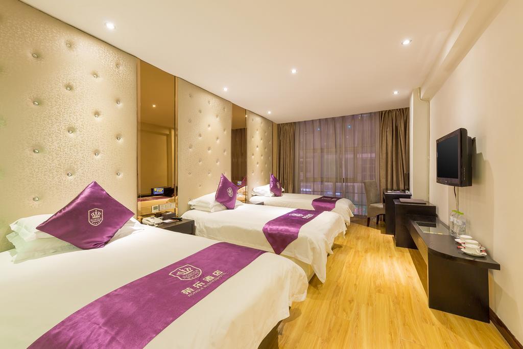 Rongle Business Hotel Yiwu  Bagian luar foto
