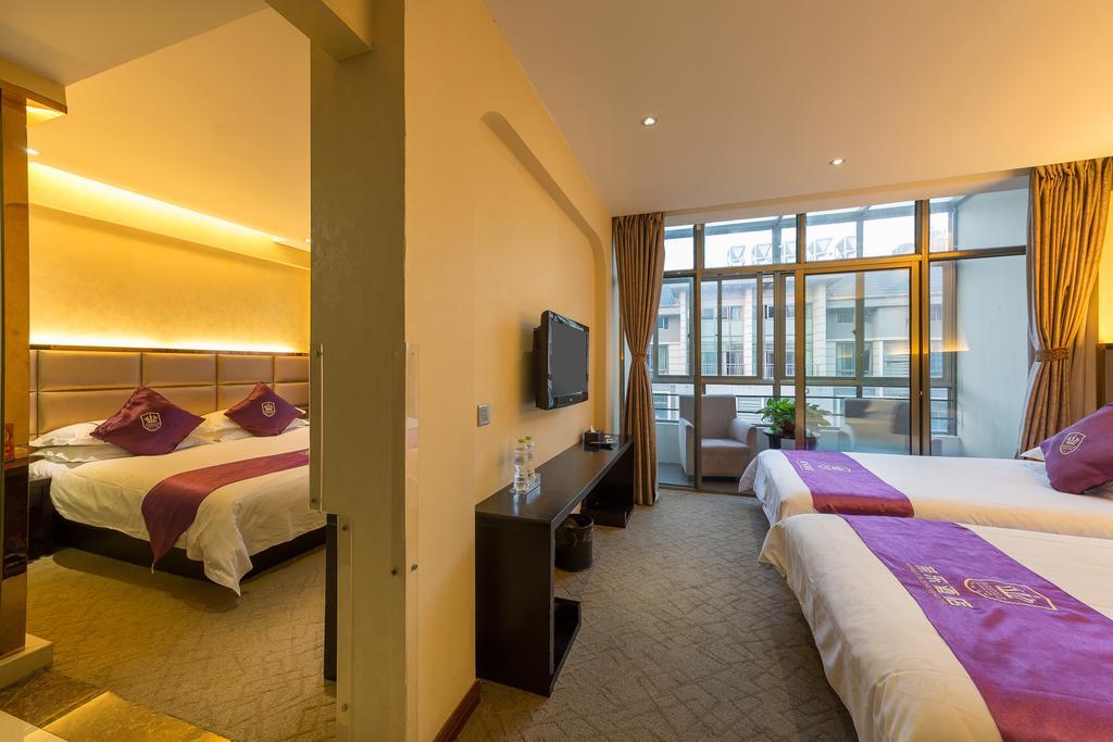 Rongle Business Hotel Yiwu  Bagian luar foto