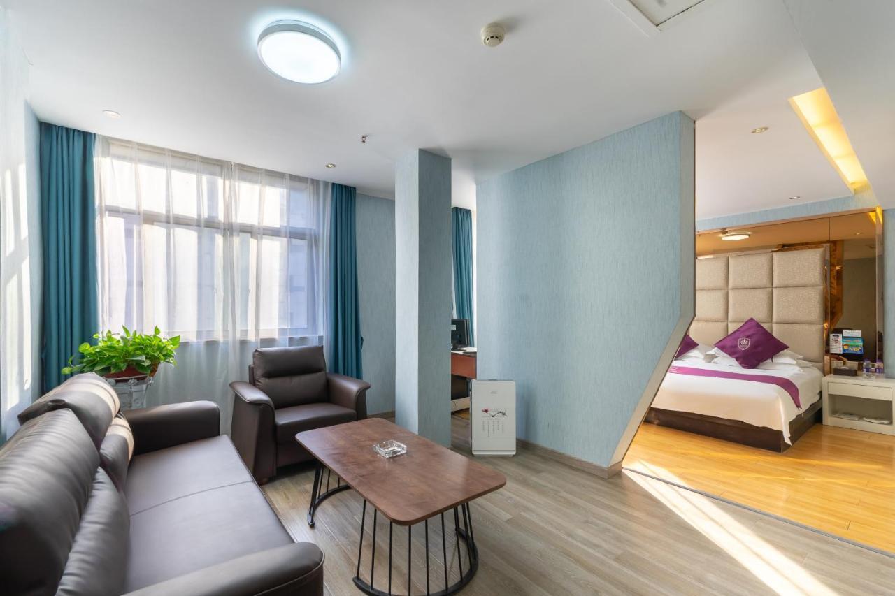 Rongle Business Hotel Yiwu  Bagian luar foto